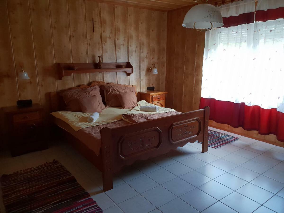 Kerka-Voelgyi Vendeghaz Hotel Kerkaszentkiraly ภายนอก รูปภาพ